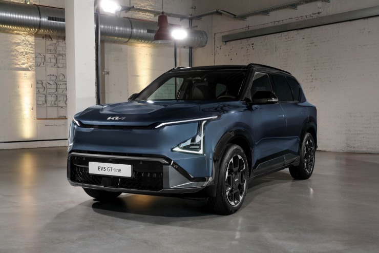 Με αυτονομία 530 χλμ και high-tech εσωτερικό, το Kia EV5 πατάει γκάζι στην κατηγορία του!