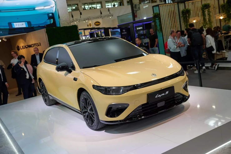 Leapmotor Lafa 5: Το νέο ηλεκτρικό hatchback κάνει ντεμπούτο στη Κίνα