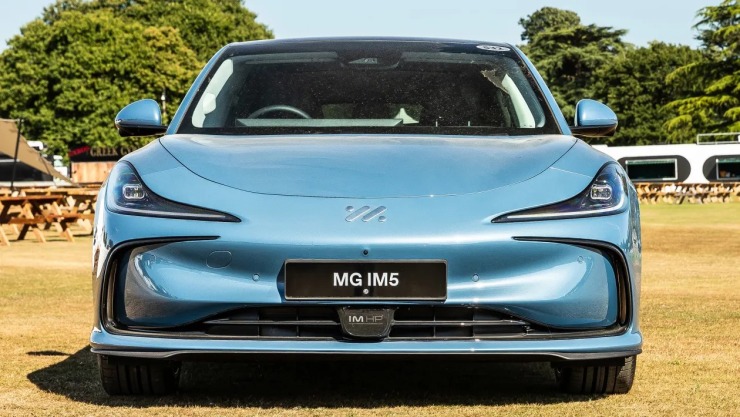 Ποιο Tesla Model 3; – Το νέο MG IM5 ήρθε για να το καταπιεί
