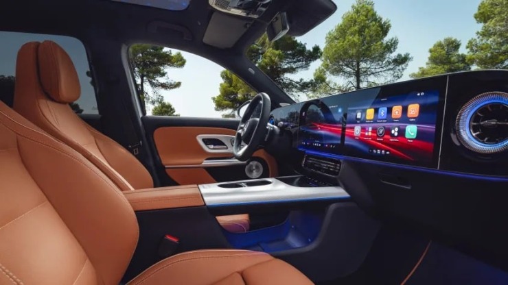 Η Mercedes κάνει level up με τη νέα GLB – Δείτε τη μεγάλη αλλαγή στο εσωτερικό!