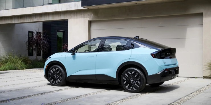 Νέο Nissan LEAF: Με 480km αυτονομία, ταχεία φόρτιση και πρόσβαση σε Tesla Superchargers
