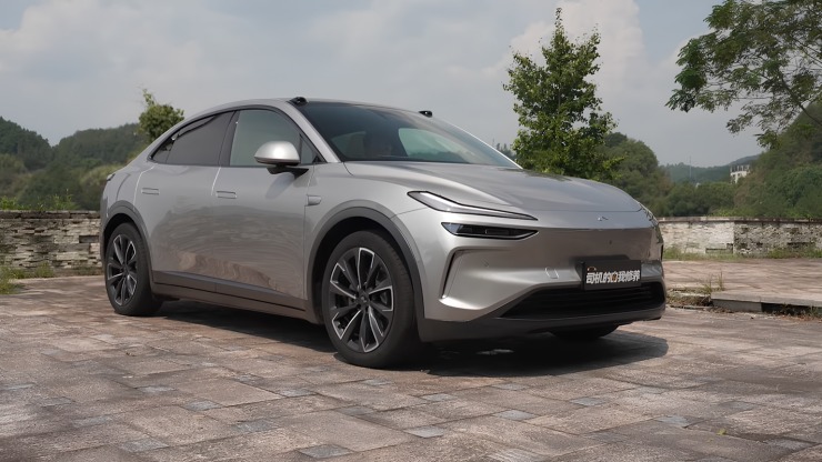 Είναι το Onvo L60 της Nio καλύτερο από το Tesla Model Y;