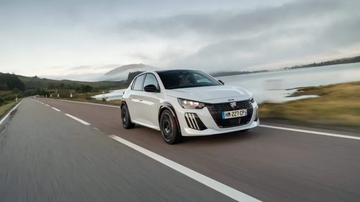 E-208 GTi: Ακατέργαστο ταλέντο