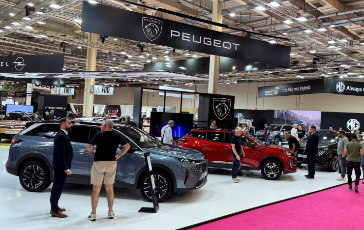 Πόλος έλξης το περίπτερο της Peugeot στην έκθεση αυτοκινήτου AUTO ATHINA 2024