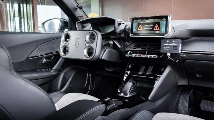 Hypersquare: Το «επαναστατικό» τιμόνι της Peugeot που αλλάζει τα δεδομένα στην οδήγηση!