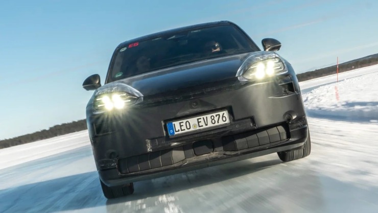 Αποκαλύφθηκε το εσωτερικό της νέας Porsche Cayenne!