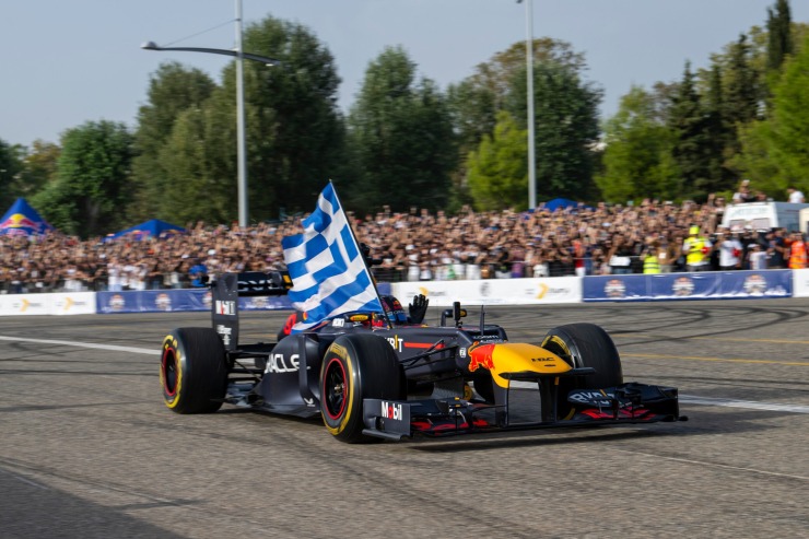 Red Bull Showrun στο αεροδρόμιο Τατοίου