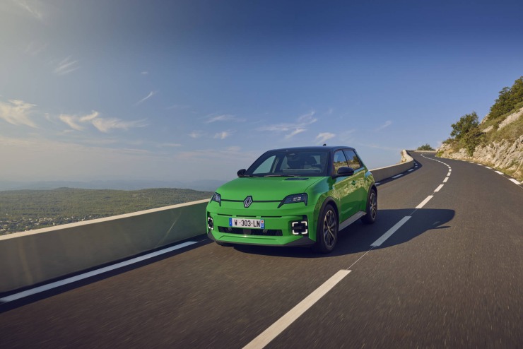Ένας στους δέκα Έλληνες επέλεξε μοντέλα  Renault και Dacia τον Ιούλιο