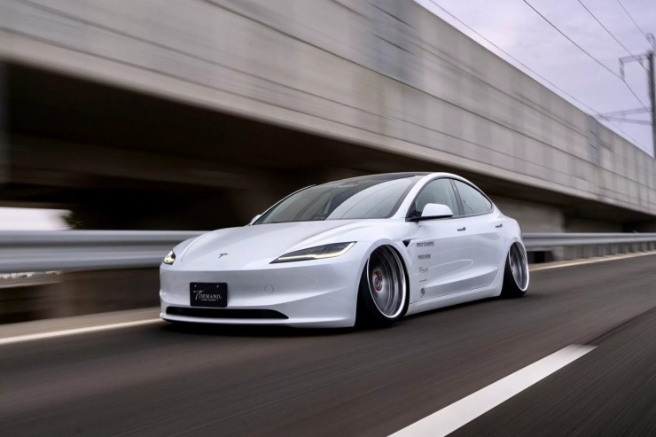 Η T-Demand κάνει «δράκους» τα Tesla Model 3 και Model Y