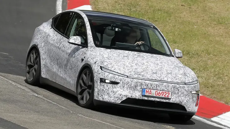 Ντεμπούτο για το νέο Tesla Model Y Performance
