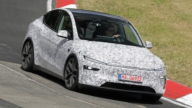 Ντεμπούτο για το νέο Tesla Model Y Performance