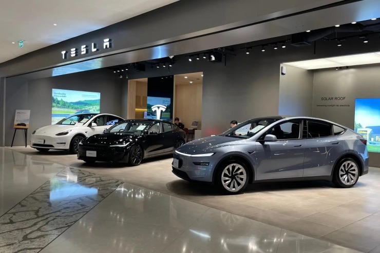 Tesla Model Y: Έρχεται νέα πιο οικονομική έκδοση με λιγότερα «καλούδια»