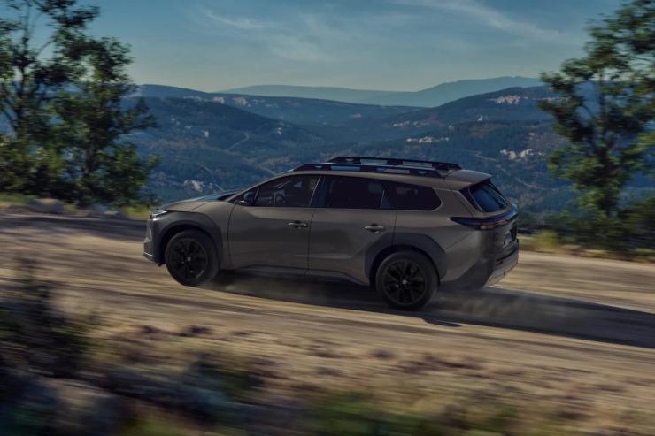 Νέο Toyota bZ Woodland – Ένα SUV που δεν κολλάει πουθενά!