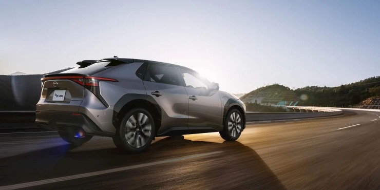 Νέο Toyota bZ4X: Το ηλεκτρικό SUV που «σπάει τα κοντέρ» με 746 χλμ. αυτονομία!