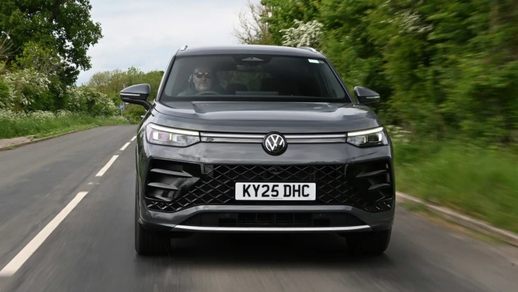 Volkswagen Tayron 2025: Με PHEV τεχνολογία και high-tech εσωτερικό