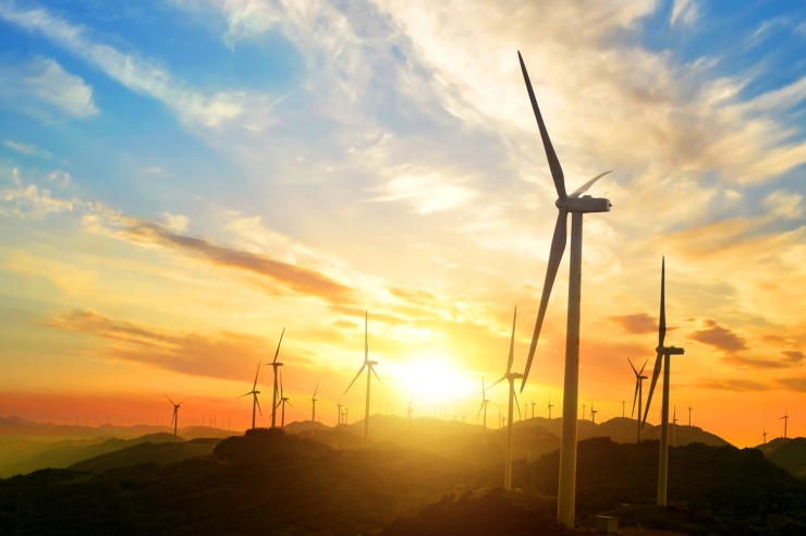 IEA: Επενδύσεις 2 τρισ. δολαρίων σε καθαρή ενέργεια το 2024