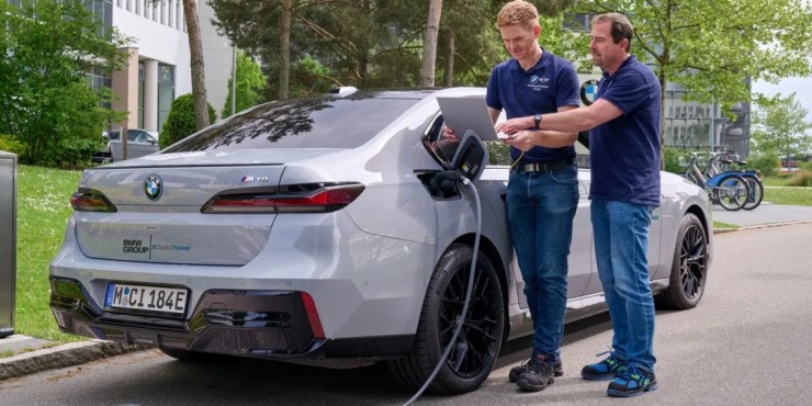 BMW: Οι μπαταρίες στερεάς κατάστασης στο i7 αλλάζουν τα πάντα!