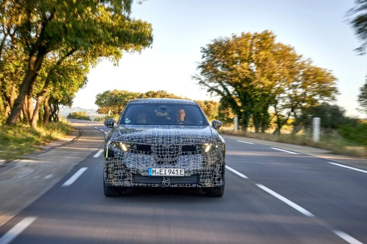 BMW iX3 Neue Klasse – 350 χιλιόμετρα σε μόλις 10 λεπτά φόρτισης!