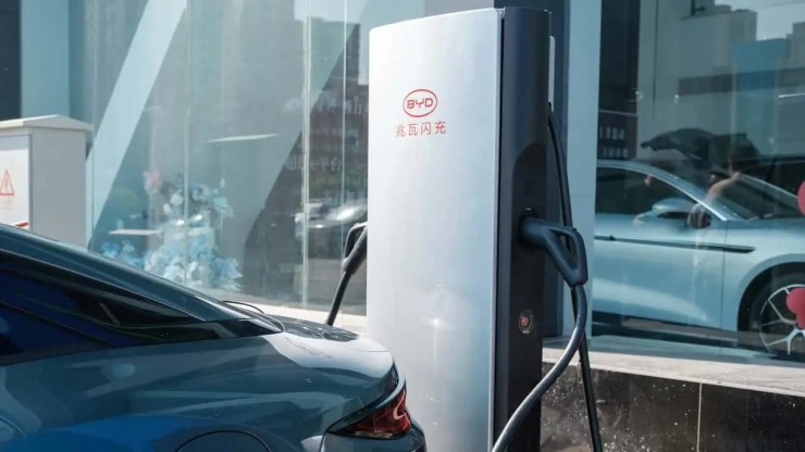 BYD Flash Charging: Η τεράστια επανάσταση στη φόρτιση που έρχεται στην Ευρώπη [video]