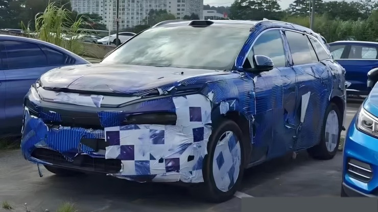 Δείτε το νέο crossover της  BYD, το Tang L καμουφλαρισμένο να κάνει δοκιμές