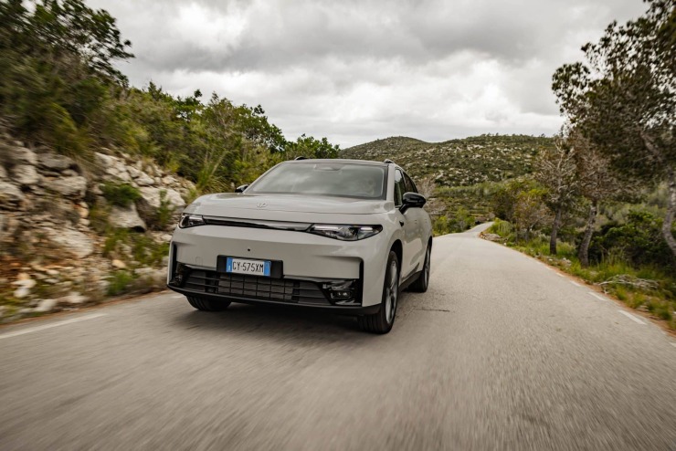 Το Leapmotor C10 AWD κάνει ντεμπούτο