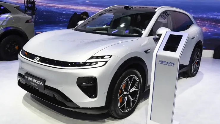 Changan Nevo Q06: Φορτίζει σε 9 λεπτά και κοστίζει 19 χιλιάρικα στη Κίνα
