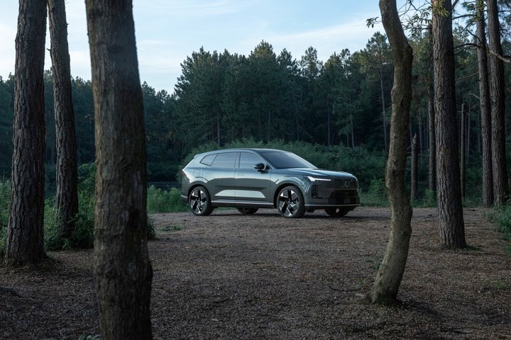 Το ολοκαίνουργιο υβριδικό Volvo XC70 δεν φοβάται τους -37°C