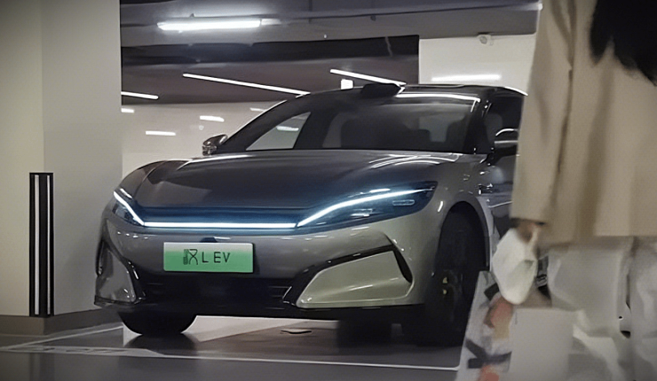 1.100 άλογα από ένα σεντάν και επιτάχυνση 0-100 σε 2,7”… θα μας τρελάνουν οι Κινέζοι