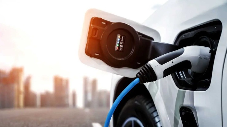 Πρώτο ηλεκτρικό αυτοκίνητο: Τι πρέπει να ξέρεις πριν καν το παραλάβεις;