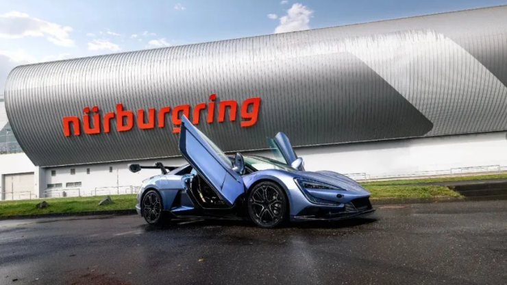 Το BYD U9 ετοιμάζεται να σπάσει το ρεκόρ του στο Nürburgring