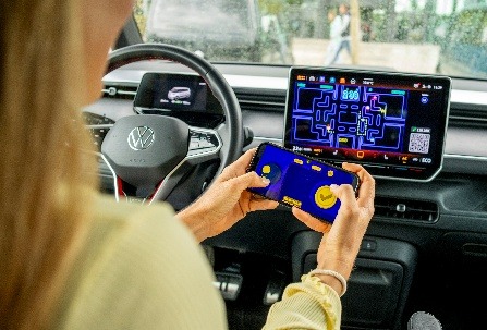 Η Volkswagen επαγγελματικά οχήματα παρουσιάζει την AirConsole