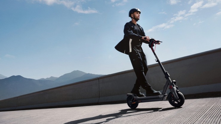 Το νέο σκούτερ Ninebot Max G3 της Segway τα «σπάει»