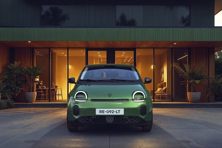 Αυτό είναι το νέο Renault Twingo που… μπαίνει στην πρίζα [video]