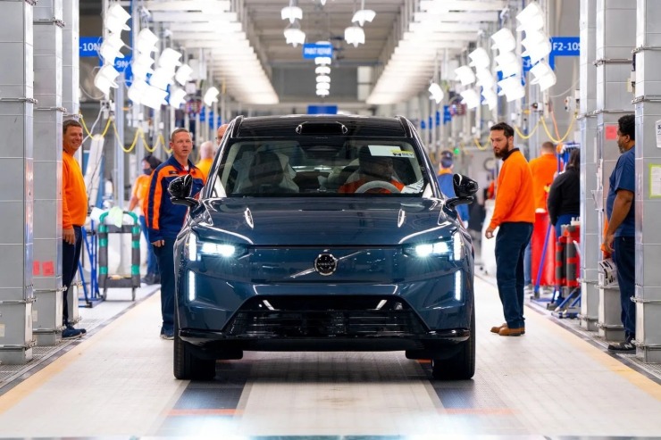 Η Volvo σκέφτεται να μεταφέρει την παραγωγή στις ΗΠΑ λόγω Τραμπ