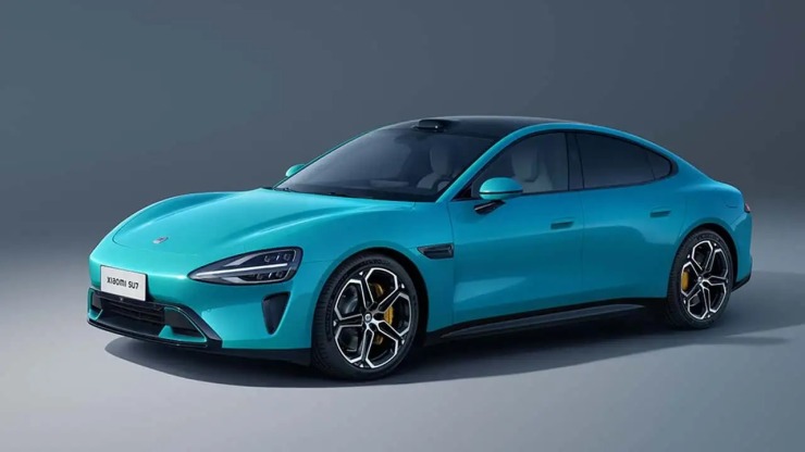 Το SU7 της Xiaomi εντοπίστηκε στα κεντρικά της Ferrari – Τι παίζει;