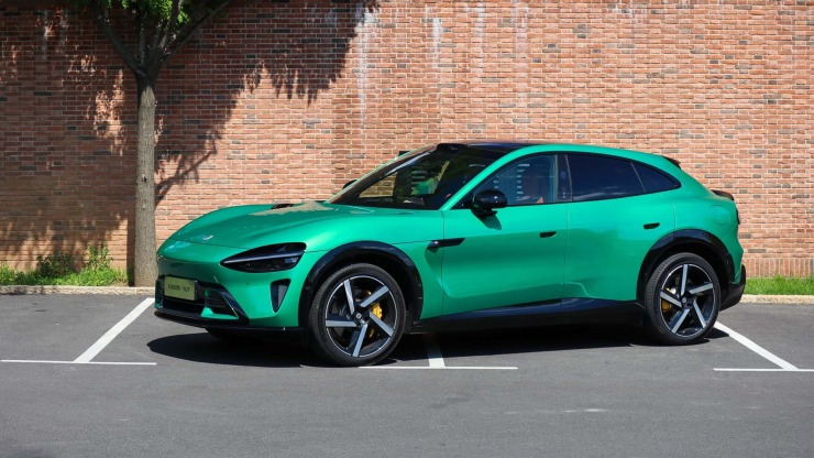 Η Xiaomi «πατάει γκάζι» και αφήνει Tesla και Porsche στη σκόνη