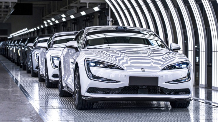 BYD: Αυτό είναι το ηλεκτρικό υπερόπλο με 1.305 PS και 720 χλμ αυτονομία!