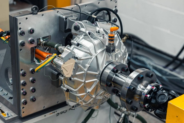 Η Yasa αναπτύσσει κινητήρα αξονικής ροής με ισχύ 1.020 PS ανά τροχό