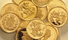 Πώς επιδρά στην αγορά του χρυσού και των χρυσών λιρών η εκτόξευση των τιμών και η διεθνής αβεβαιότητα