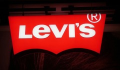 Πώς η Levi’s εκτόξευσε τα κέρδη της παρά τους δασμούς