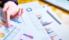 Τραμπ και SEC τερματίζουν τις τριμηνιαίες οικονομικές εκθέσεις: Κερδισμένοι και... χαμένοι