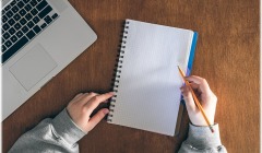 Η "αναγέννηση" του χειρόγραφου: Γιατί η "γενιά Άλφα" ξαναμαθαίνει γραφή με το χέρι