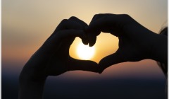 Το "κλειδί" για πετυχημένα ραντεβού και σχέσεις με διάρκεια είναι... (πάλι) η περιέργεια