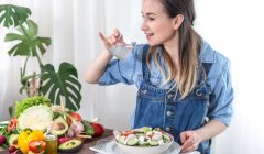 Όχι μόνο νερό! Οι τροφές και τα ποτά για σωστή ενυδάτωση του οργανισμού