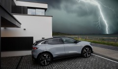 Renault Megane E-Tech Electric: Σέ βάζει στην πρίζα με €27.800