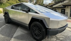 Tesla Cybertruck AWD: Στο «σφυρί» για 125.000 $