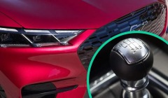 Η Ford θα προσφέρει χειροκίνητη αλλαγή ταχυτήτων για EV