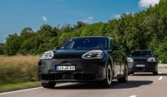 Η Porsche κρατά τον κινητήρα εσωτερικής καύσης