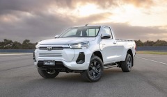 Toyota: έρχεται το Hilux Revo BEV