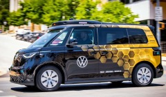 VW: Στα «χνάρια» της Tesla ετοιμάζει το δικό της robotaxi